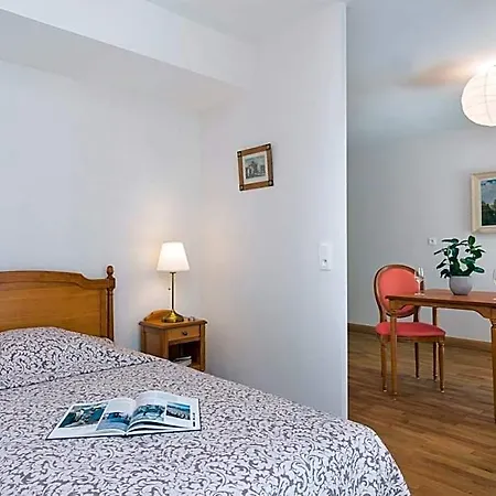 Medicis Les Petites Roches Hotel Dijon