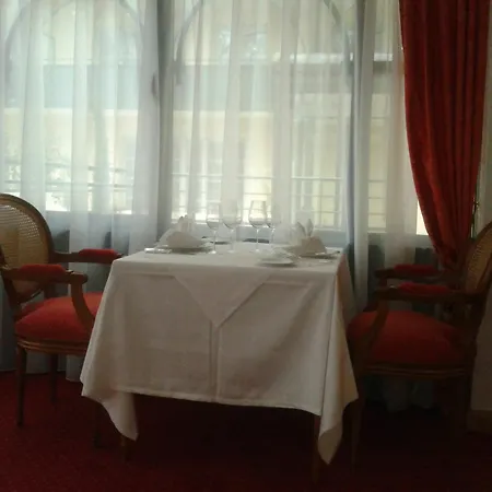 Medicis Les Petites Roches 3*